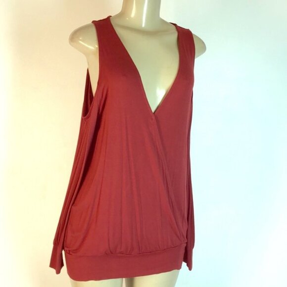 Bobi Los Angeles Cold Shoulder Top Dark Red - Picture 2 of 9